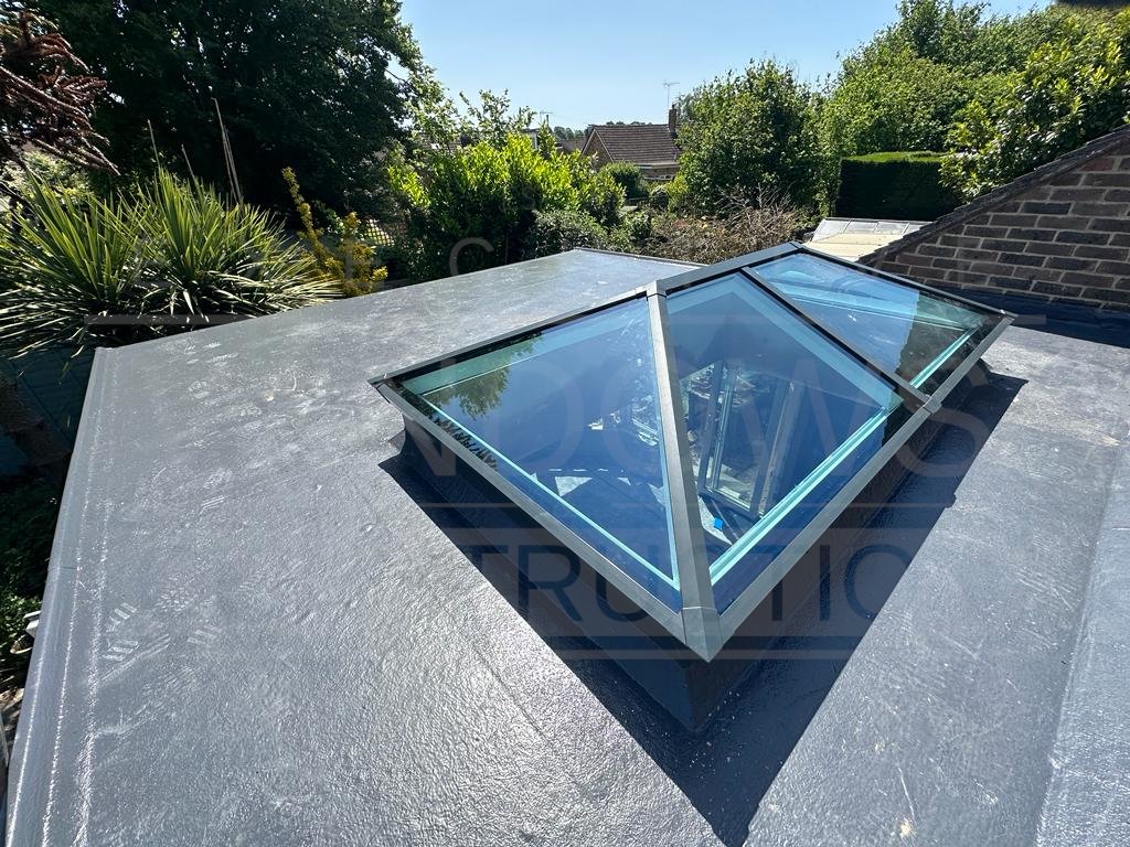 GRP finished flat roof with a Sheerline lantern.🙌☀

@prefixsystems  @sheerlinealuminium

For all enquiries:
🌐executivewindows.com
✉sales@executivewindows.com
☎02392 613316
📌PO7 3DU

#windows #doors #Conservatories #Warmroofs #hampshire #rooflanterns #sheerlinealuminium