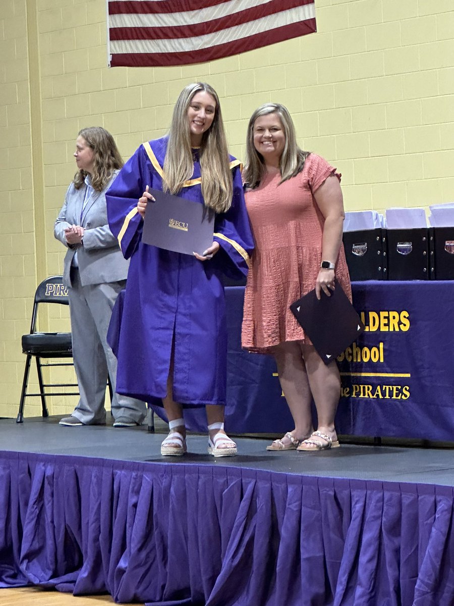 CHHSpirateSS's tweet photo. Whitney Belk from ECU proudly awarded Alexis Siek the Chancellor Fellows Scholarship for $17,000 and Peyton Welch the Centennial Fellows for $10,000, both will be in the ECU Honors College!
#PiratesOnBoard https://t.co/kYl7TNFCwE
