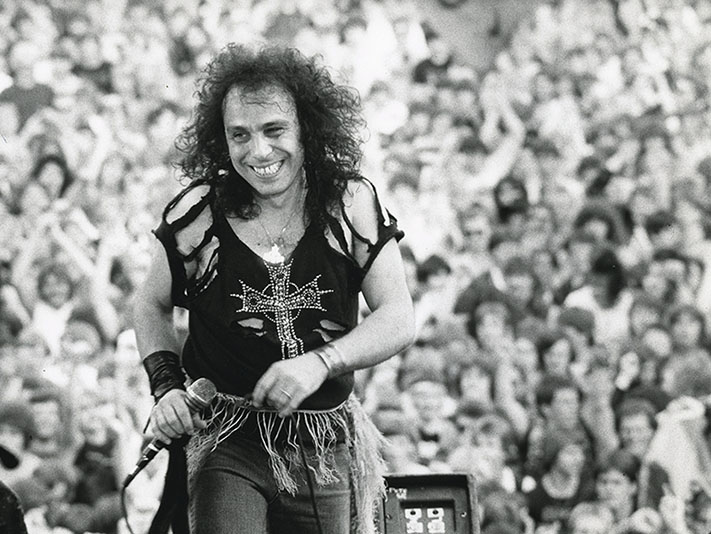 #IPòriAnniversari - #16Maggio
#ErPòro Ronnie James Dio 🇺🇸
Portsmouth, New Jersey, 10 Luglio 1942
Houston, Texas, 16 Maggio 2010
#RonnieJamesDio