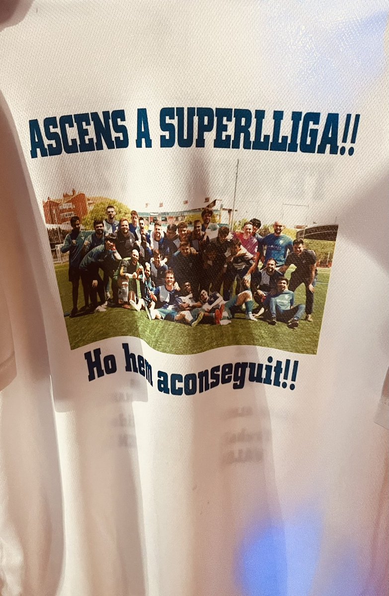 urillave90's tweet photo. Punt i final a una temporada històrica! Ascens a Lliga Elit (Superlliga) i m'he quedat a un sol partit de ser el zamora de tota la 1a Cat 💪 gràcies als meus companys😍 @cfcanvidalet https://t.co/ScCr36XHG5