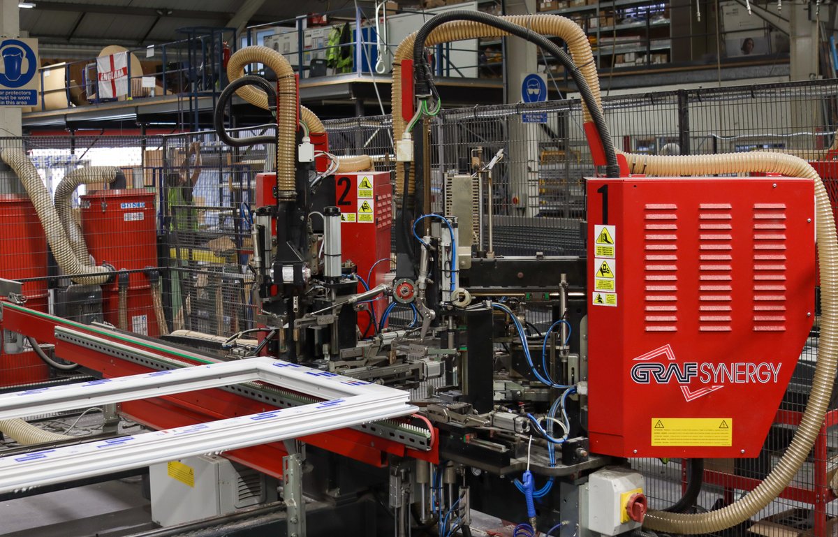 Sternfenster's tweet image. The best products require the best machinery, and we continually invest to make sure we exceed our customers&apos; expectations.

#WorldClass
#SeamlessTechnology
ow.ly/90sH50OxXNF