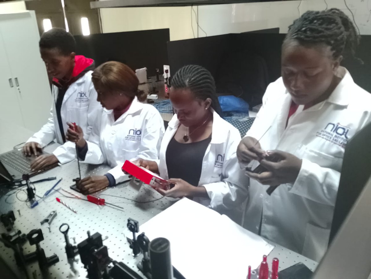 Niol_Ke's tweet photo. #womeninoptics #Lasers #optics #Niol https://t.co/YCgB4CZSjj
