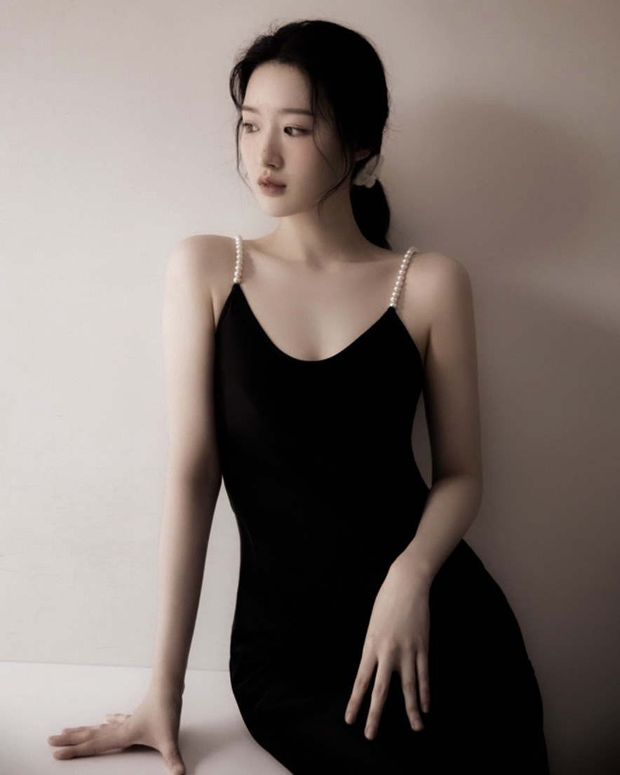 Hyejoocho's tweet photo. ⠀⠀♚ ┊ https://t.co/neqvC7XIGP https://t.co/pPbAM9ICIs