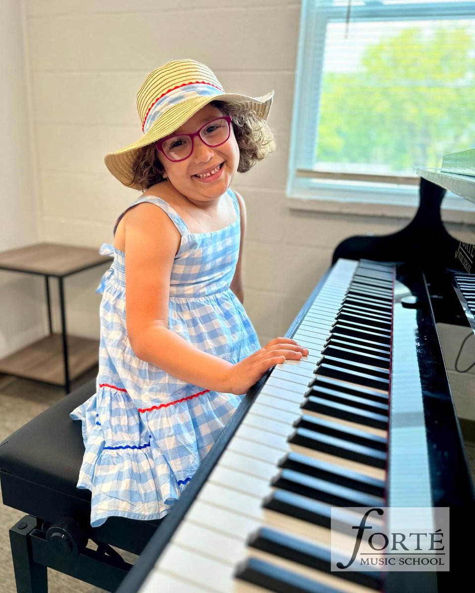 Say hello to Yassmen! 🌟 After starting in our Music FunTime program, Yassmen recently advanced to private lessons! She started piano with our wonderful teacher Kevin. 🎹🎶

#pianolessons #musiclessons #pianolessonsforkids #pianolessonsforadults #pianolessonstoledo