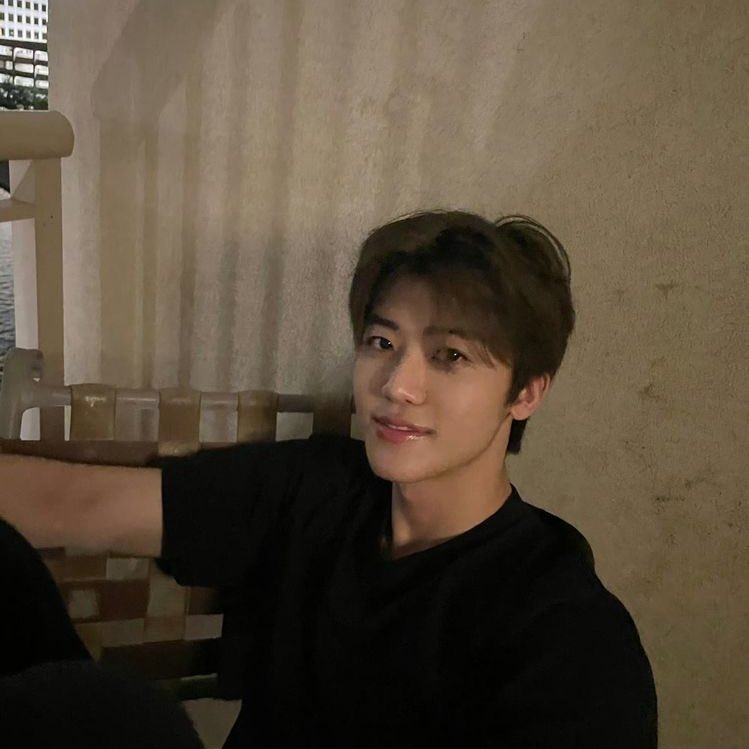 novirelue's tweet photo. Nomin au 🔞🔞 

— Papah Mertua
Niat awal jm yang membantu papah mertuanya jn berakhir dengan jm yang harus muasin kontol ngaceng jn menggunakan memek sempit nya sampe akhirnya jn bucat di dalem memek jm. 

CW // Boy Pussy, cheating sex, creampie, frontal, hard sex. https://t.co/f8ebJTkrrV