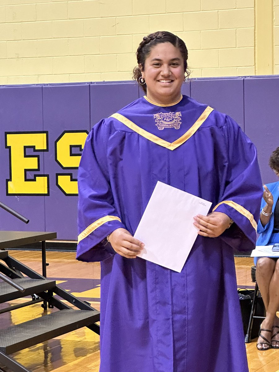 CHHSpirateSS's tweet photo. The United Community Bank Rotary Scholarship was presented by Brent George and awarded to Cierra Taua at Senior Awards! Congratulations!
#PiratesOnBoard https://t.co/UDV2UedoHM