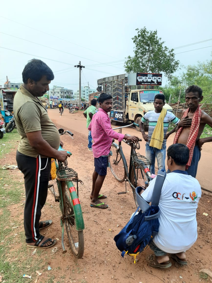 JPDas974's tweet photo. #StaySeen #StaySafe! 
#RetroRefleciveTapes for cycles.(Patia railway stations,BBSR)
@OdishaCalling 
@STAOdisha @CTOdisha @ushapadhee1996 @rto_cuttack @rto_bbsr2 @RtoBbsr_I @DCT_CentralZone @UN_RSF @RoadSafetyNGOs @MORTHRoadSafety @DMKhordha https://t.co/3lZpKmGldc