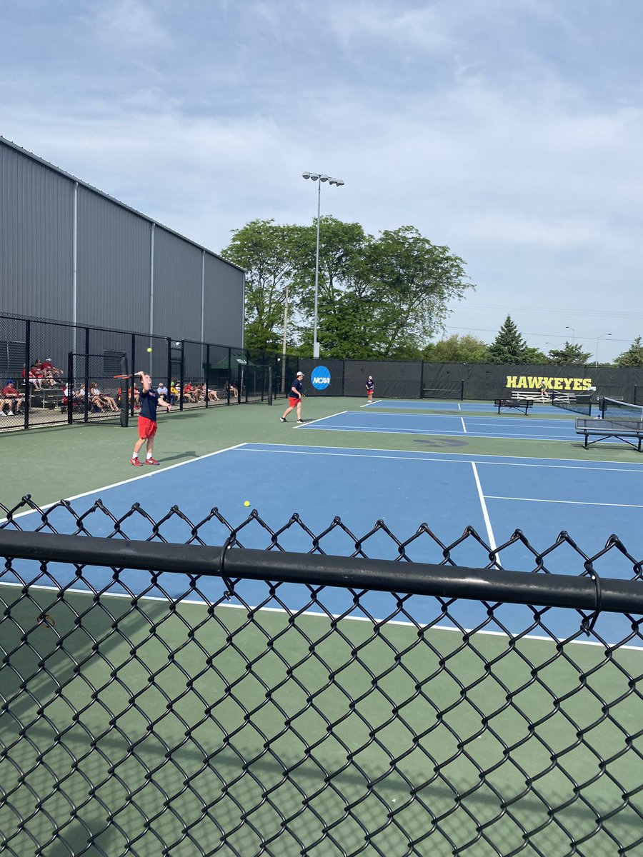 BallardBTennis's tweet photo. Matches have started! #TeamState #BallardTennis https://t.co/JSAp3JBowk