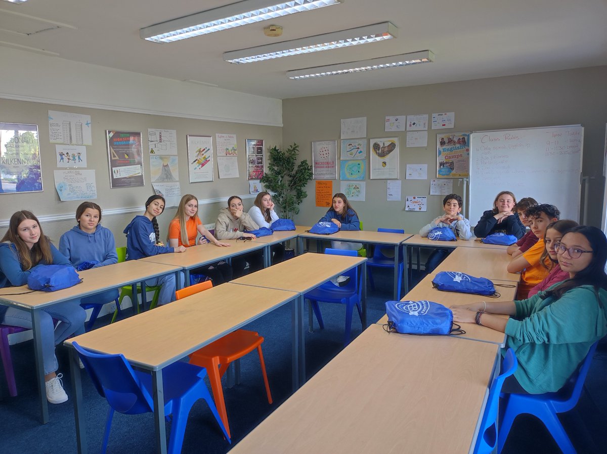 CCMiramadrid's tweet image. Un pequeño reportaje gráfico de nuestros alumnos de 2º de la ESO que participan en el programa de inmersión lingüística en Kilkenny, Irlanda.

They have been so lucky!!!

#colegiomiramadrid #miramadrid #googlereference #irlanda #kilkenny #idiomas