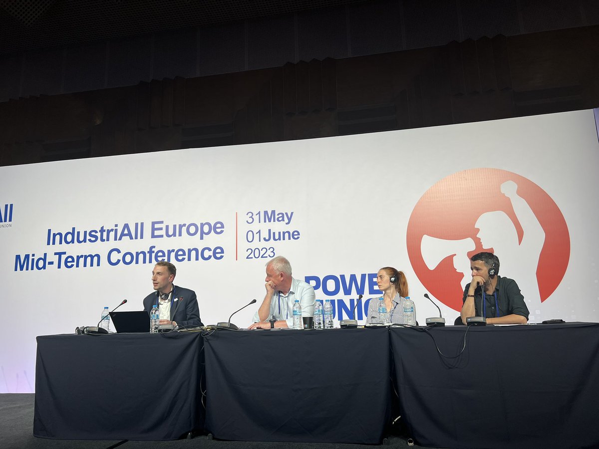 DecellasN's tweet photo. Intervention du secrétaire du comité jeune @industriAll_EU @Romain_Dargent et de @b_liedlbauer sur le thème du renouveau des syndicats ! La #JustTransition ne peut être juste seulement si elle intègre toutes les parties prenantes dans les décisions...
@CFDT #PowerInAUnion https://t.co/vvfhHanHzl