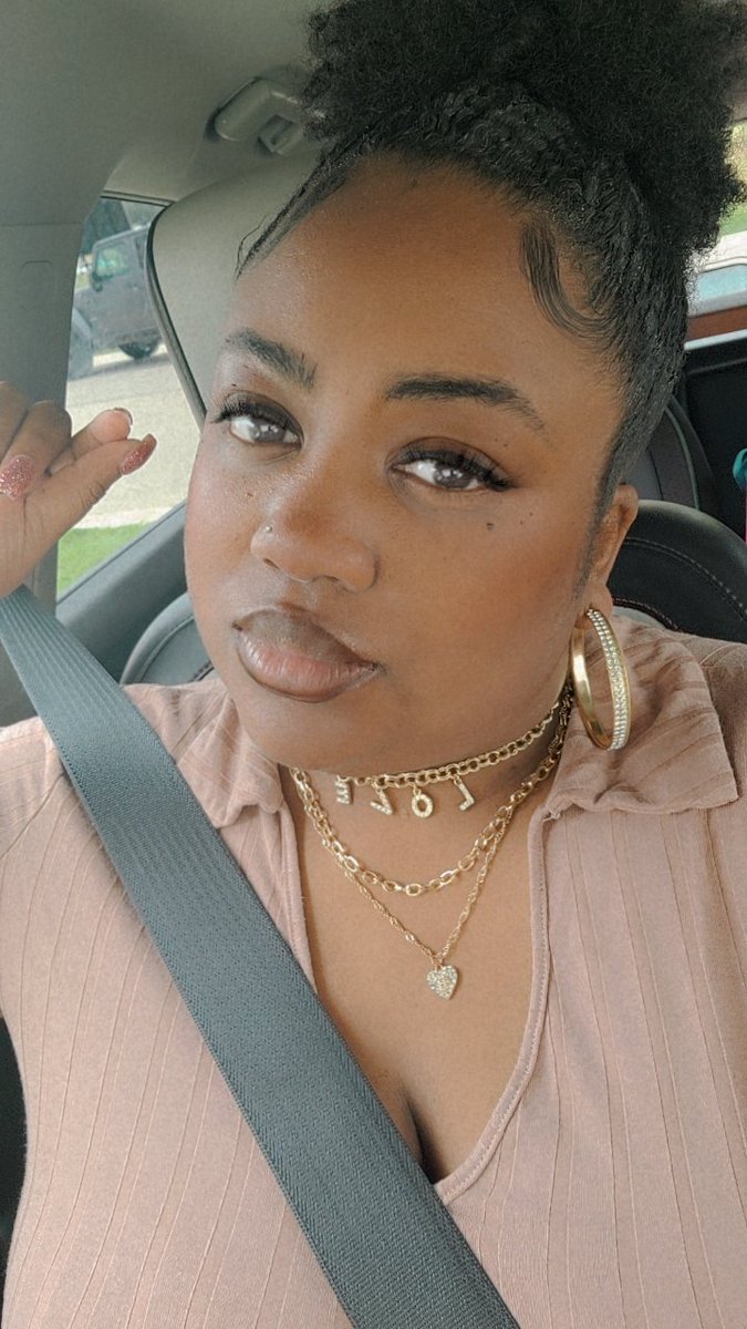 TheQueenBJ's tweet photo. 😘😘 https://t.co/Xg7XS8wPO4