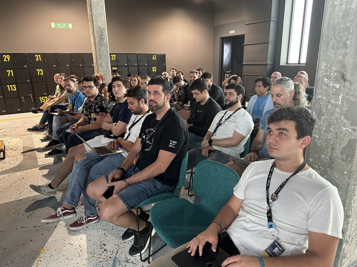 42malaga_ft's tweet photo. ¿Qué estará pasando para que tengamos estas caras de concentración? 🤔 ¿Qué nos están contando?

☝️ Solo respuestas incorrectas

#programacion #tecnologia #competenciasdigitales #andalucia #malagatech #42network https://t.co/wyiFhV1YXs