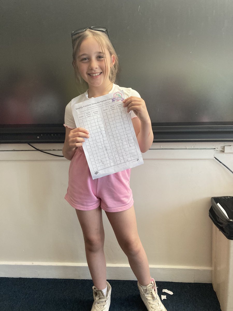 whitdale_ps's tweet photo. Miss Knox is especially proud of this young lady; she has worked so hard on her numeracy skills this term and is an absolute wizard with fractions! #superstarlearner https://t.co/wrOYHHE3Yr