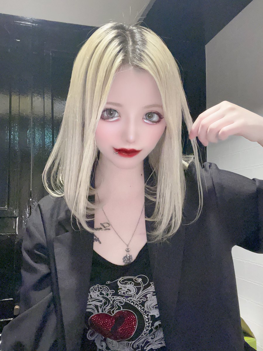 plusAid_kurumi's tweet photo. きょのくるみちゅん♰
お仕事モードですわよっっっ https://t.co/5DJHp2wisZ