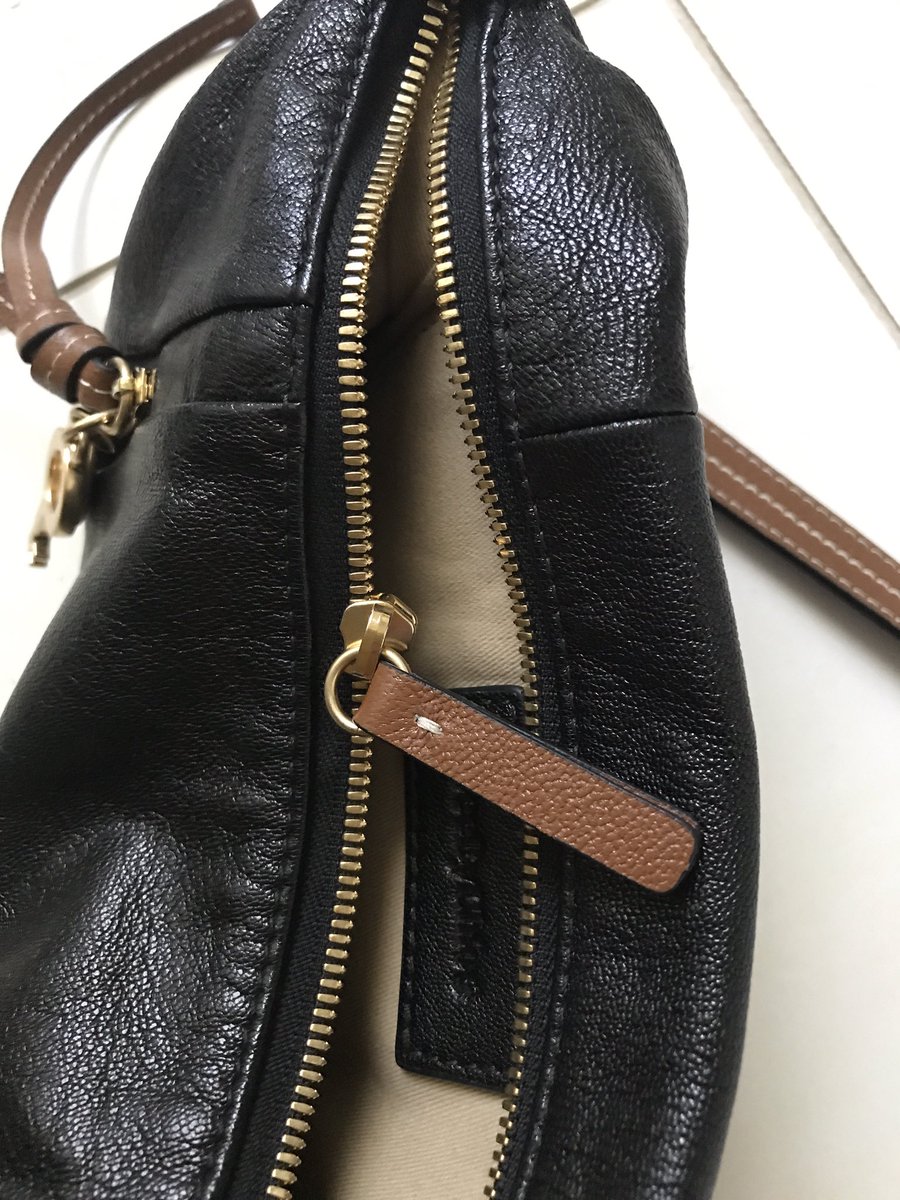 studioMboston's tweet photo. Worst service @yoox ! Im a customer since '05 &amp; cant speak live to a manager re defective  @chloefashion bag - just email (form replies - useless!) and non mgr. phone "help" with poor sound quality. NOT ok for a designer bag with minimal use #customerservice #fail #badbusiness https://t.co/APyXYtyO0S