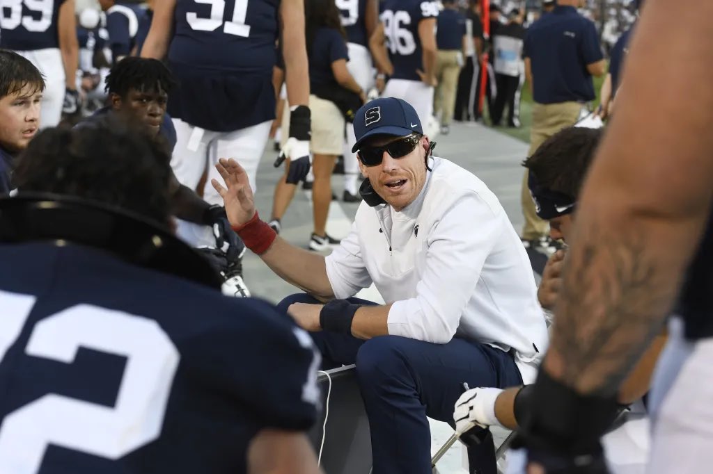 #PennState EASILY boasts the most dominant offensive line of the James Franklin era. 
nittanycentral.com/penn-state-foo…