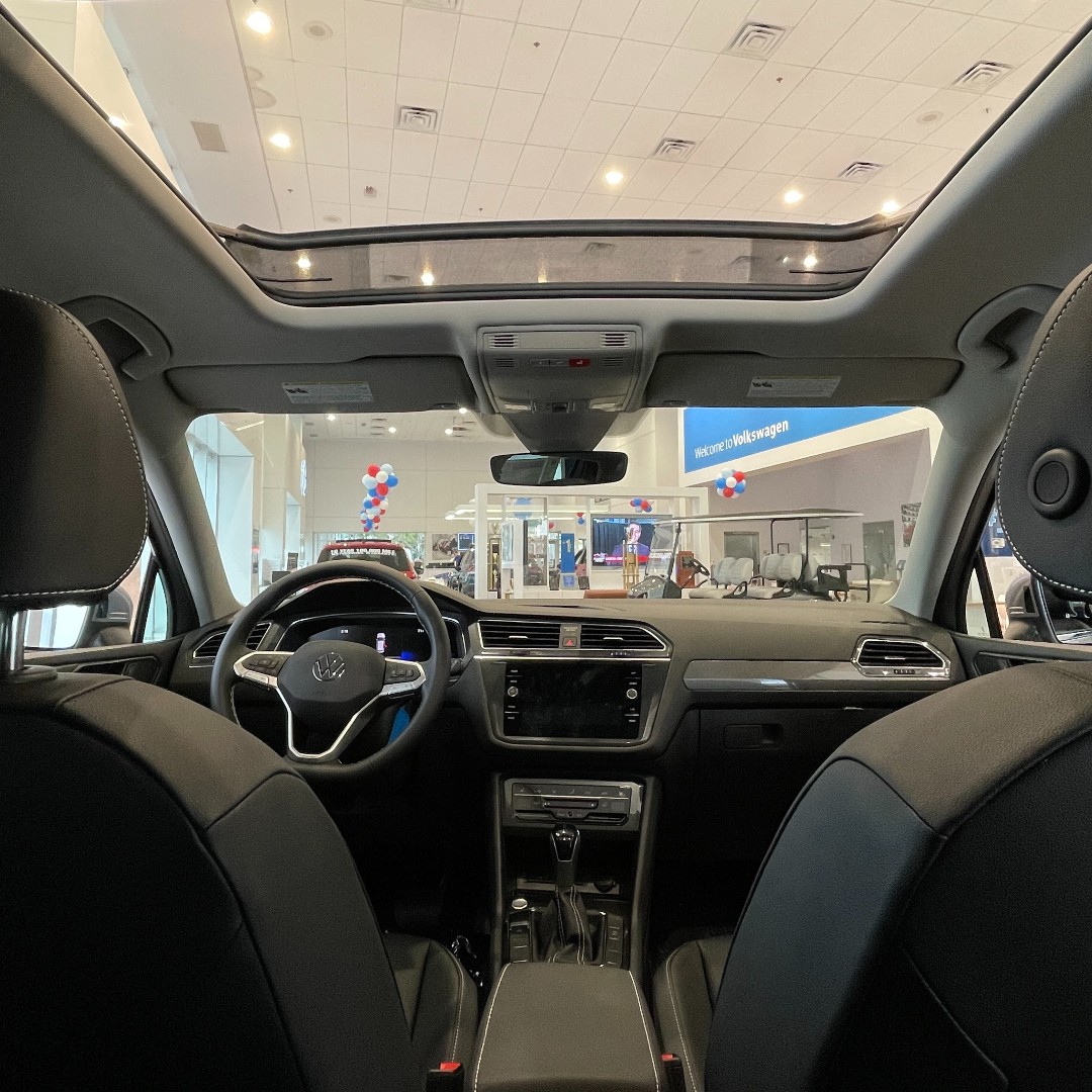 Step into the future with the tech-savvy interior of the 2023 Volkswagen Tiguan. Stay connected, entertained, and in control wherever you go. #WalkAroundWednesday
.
.
.
.
.
#rickcasevolkwagen #vwsociety #vwlife #vw #dealership #car #davie #volkswagen #stance #miami #Tiguan