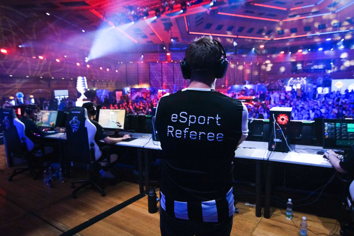 alex_atcs's tweet image. Ein absolut leiwandes Event, über 6000 Besucher und (fast) keine Probleme. So stelle ich mir ein gelungenes Wochenende vor. Danke an @A1eSports_AT und allen die dabei waren 😉