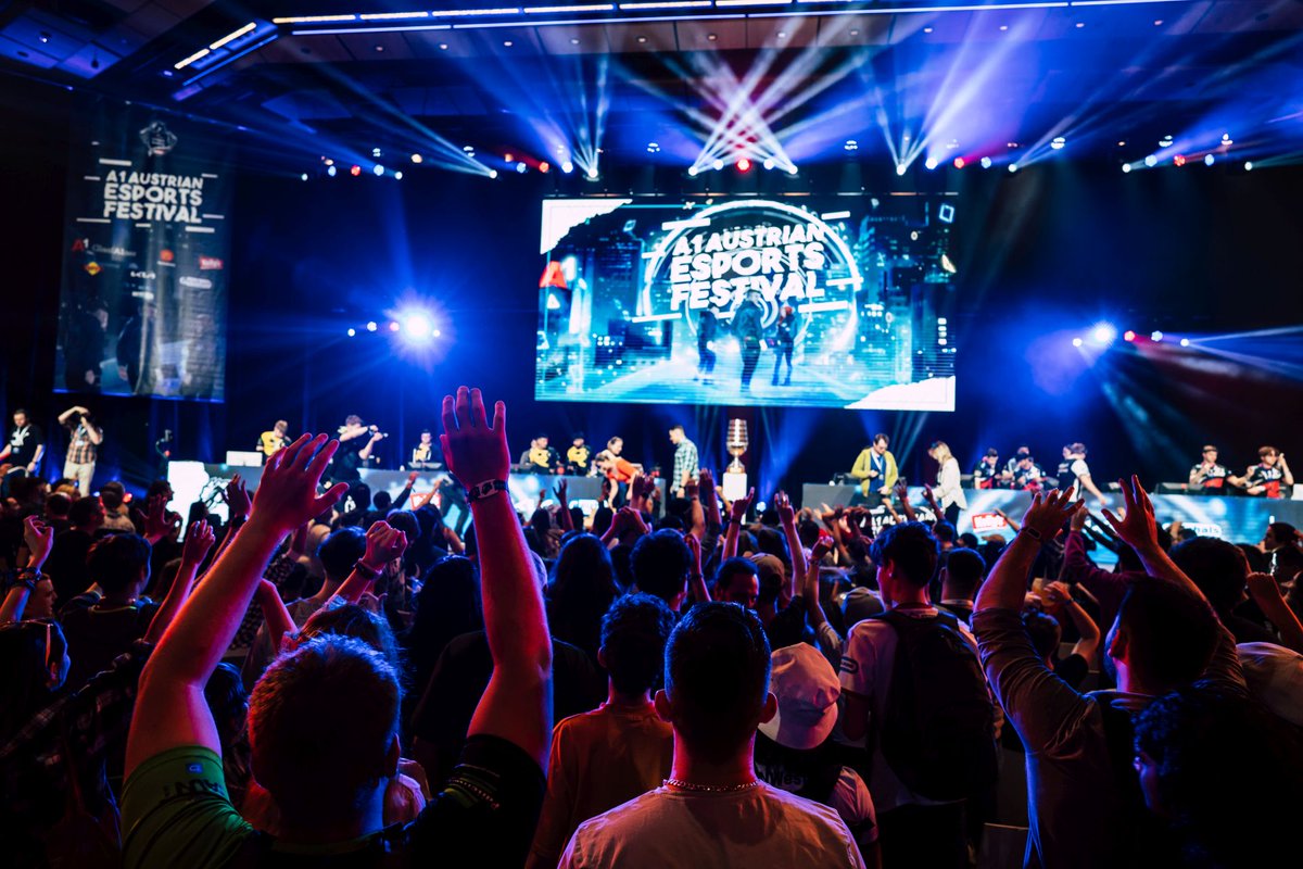 alex_atcs's tweet image. Ein absolut leiwandes Event, über 6000 Besucher und (fast) keine Probleme. So stelle ich mir ein gelungenes Wochenende vor. Danke an @A1eSports_AT und allen die dabei waren 😉
