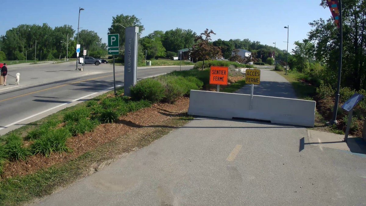 JagVillani's tweet image. FYI @ville_gatineau has placed barriers up on the #velogat/#ottbike route along Jacques-Cartier due to a few fissures, yet they are in no rush to fix it and seem to want people to ride on J-C or St-Louis despite the path being fine. This is also part of @VeloQuebec&apos;s Route Verte.