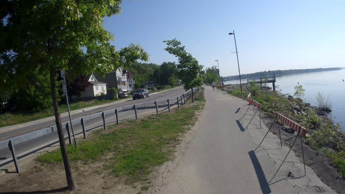 JagVillani's tweet image. FYI @ville_gatineau has placed barriers up on the #velogat/#ottbike route along Jacques-Cartier due to a few fissures, yet they are in no rush to fix it and seem to want people to ride on J-C or St-Louis despite the path being fine. This is also part of @VeloQuebec&apos;s Route Verte.