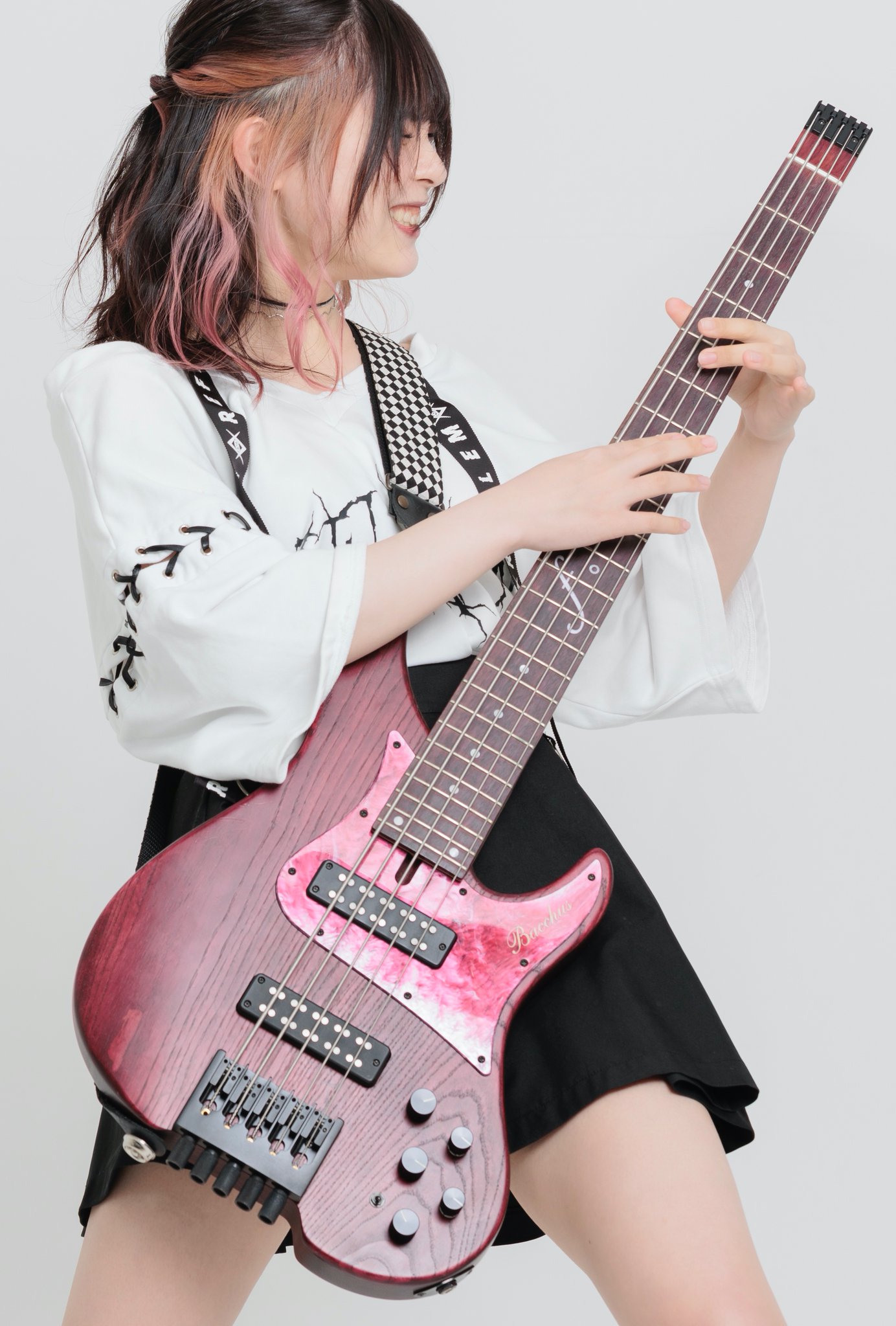 LOVEBITES ふぁみCD limited 新ベーシストにfamiを迎えたLOVEBITESが2月にニュー・アルバムを