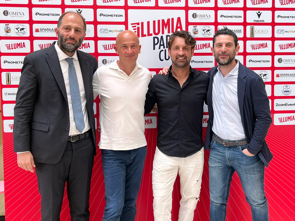 illumia's tweet photo. #llumiaPadelCup torna il 24 e 25 giugno! 32 ex campioni di serieA si sfideranno in una 2giorni a colpi di Padel a Bologna, tra cui #Locatelli, @robymancio, @Totti, @vieri_bobo, @_Luca_Toni_, @Paolo_DiCanio9 @StefanoBettarin. Il ricavato andrà a sostenere la onlus @ass_mongolfiera https://t.co/5XBidyBDui