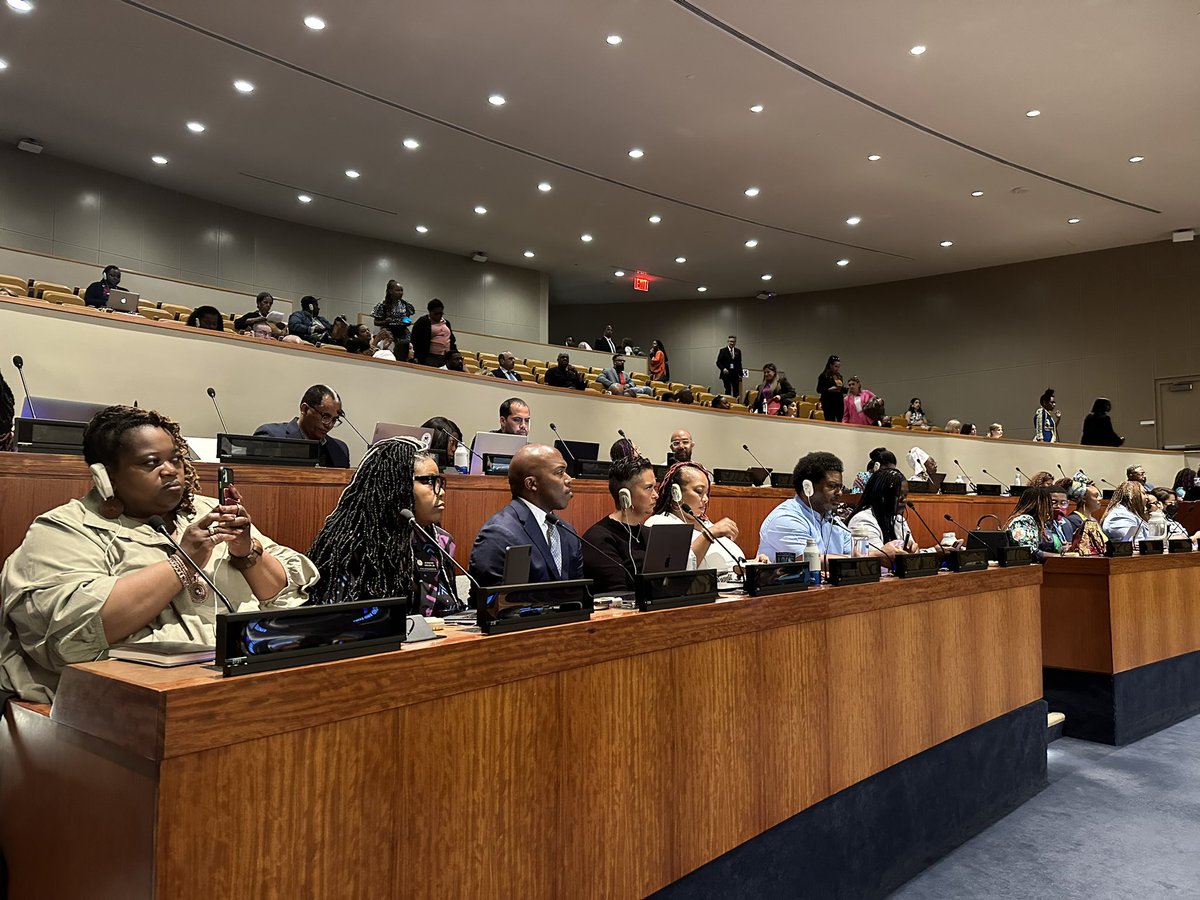 Ariel_Smith_CO's tweet photo. @NationalParents at the United Nations, calling to establish access to quality education as a human and civil right. @BernitaBneeneeb @TheBWSTimes @nehemiahdfrank @radiokeri @TafshierCosby @selmekki @kahlilahx1234 https://t.co/gIuBXnBfP3