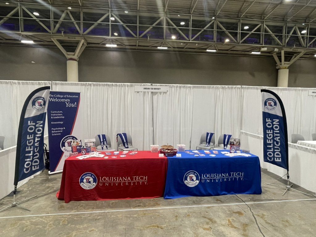 latechteacher's tweet photo. Are you at #LATeacherLeaders summit?Do you need some Tech swag, candy, pens, post-its…a graduate degree?!? We have all of those things! Come see us in the expo hall! https://t.co/HZh8iAypBw