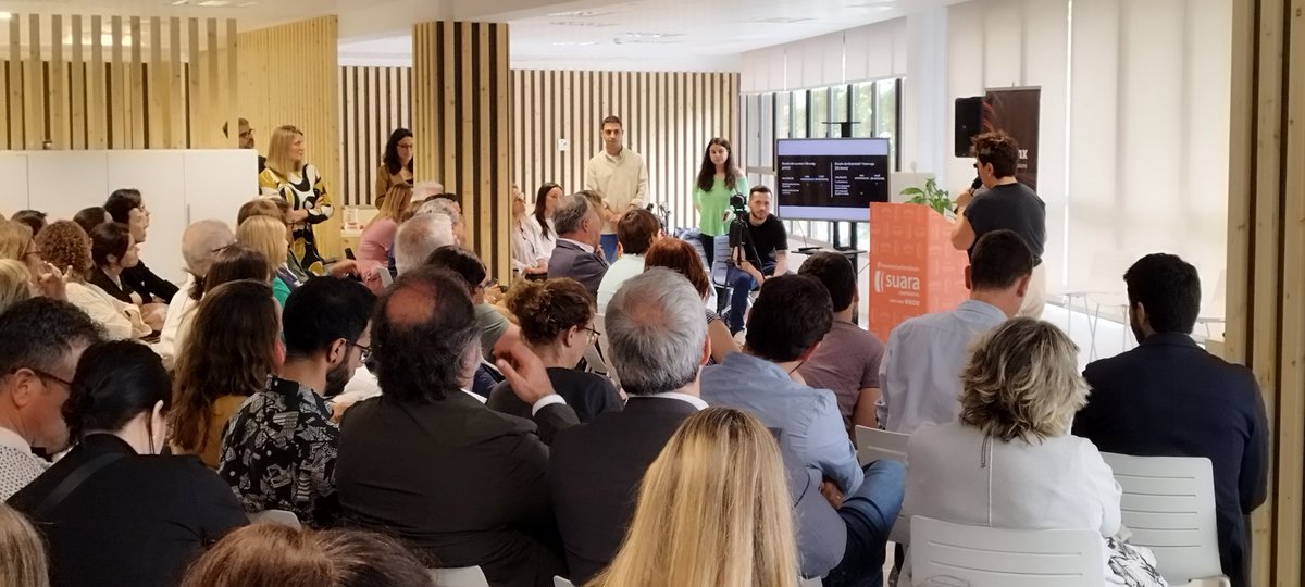 SocPepiRuiz's tweet photo. Un luxe acollir a casa nostra, @suaracoop, la Jornada de Tecnologia Immersiva en salut i atenció social. https://t.co/lEuhZeWgCk