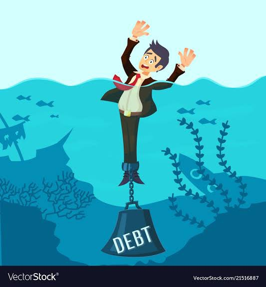 4record stats about USA:
🔹Total creditcard debt=$1 trillion.First time in history
🔹Average interest rates on creditcarddebt=record high of 25%
🔹Average Americanfamily now holds $10,000in creditcarddebt,another record
🔹40% of Americans now have MORE creditcarddebt than savings