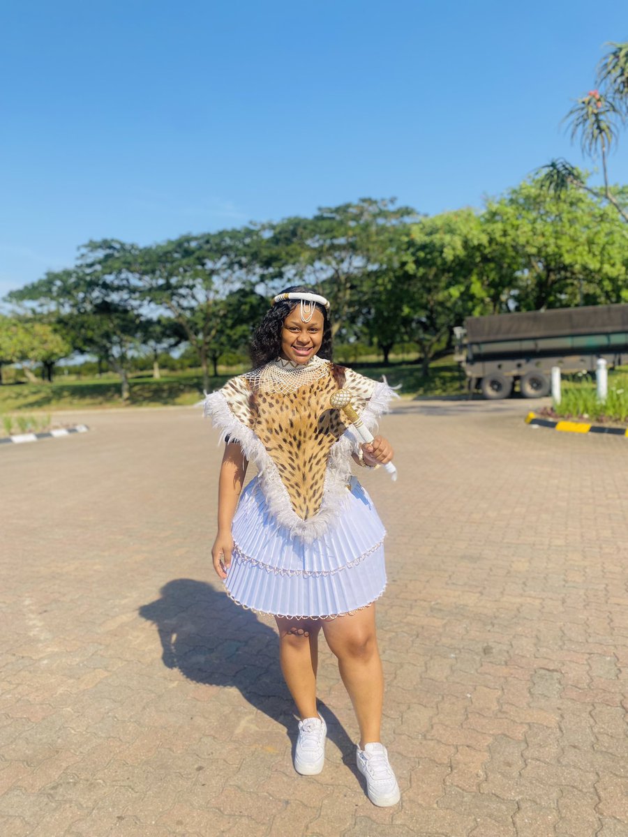 amanda_amooh's tweet image. 👸🏻👸🏻

#traditional #imvunulo #uMjoloWithAzola