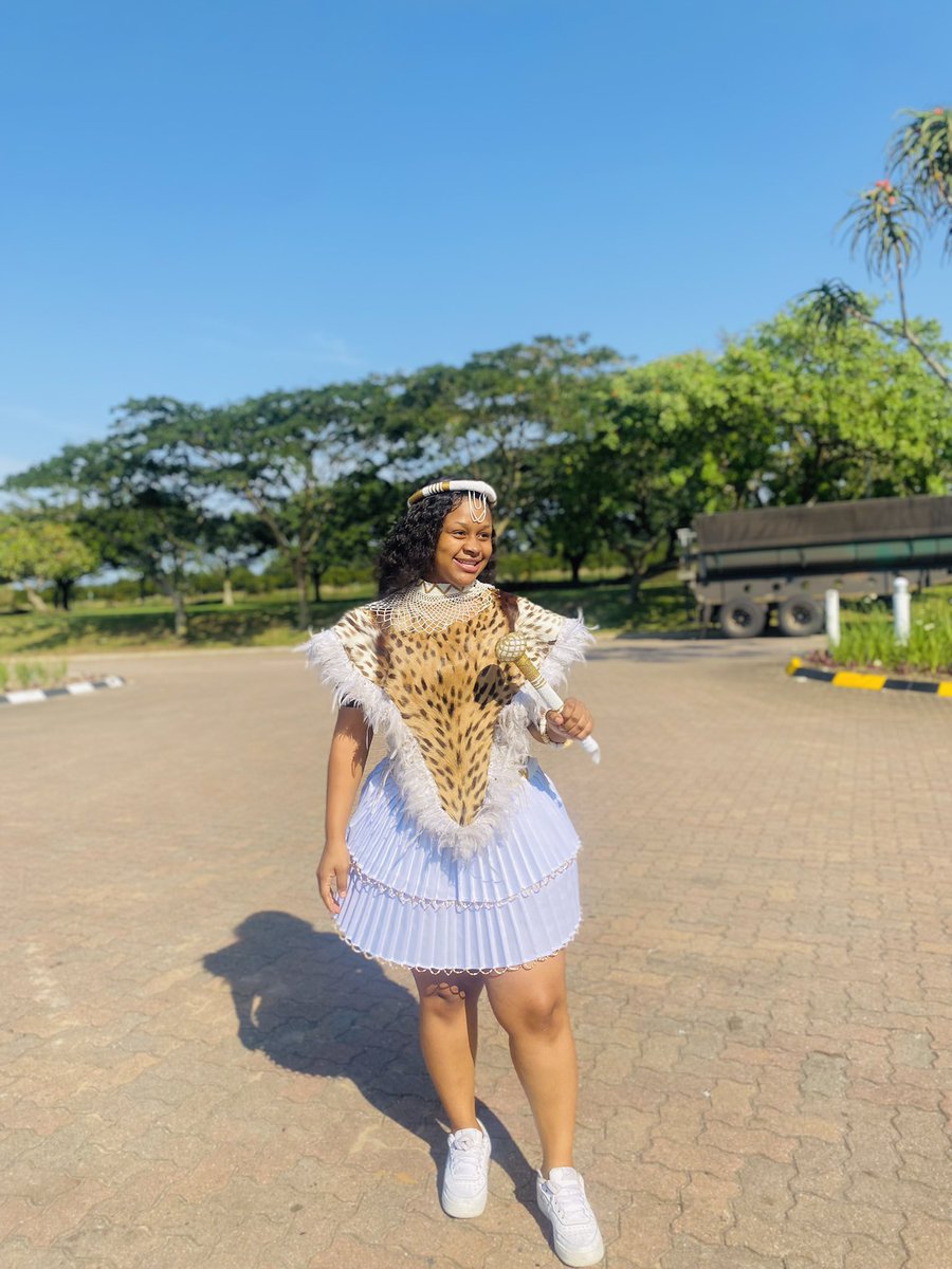 amanda_amooh's tweet image. 👸🏻👸🏻

#traditional #imvunulo #uMjoloWithAzola