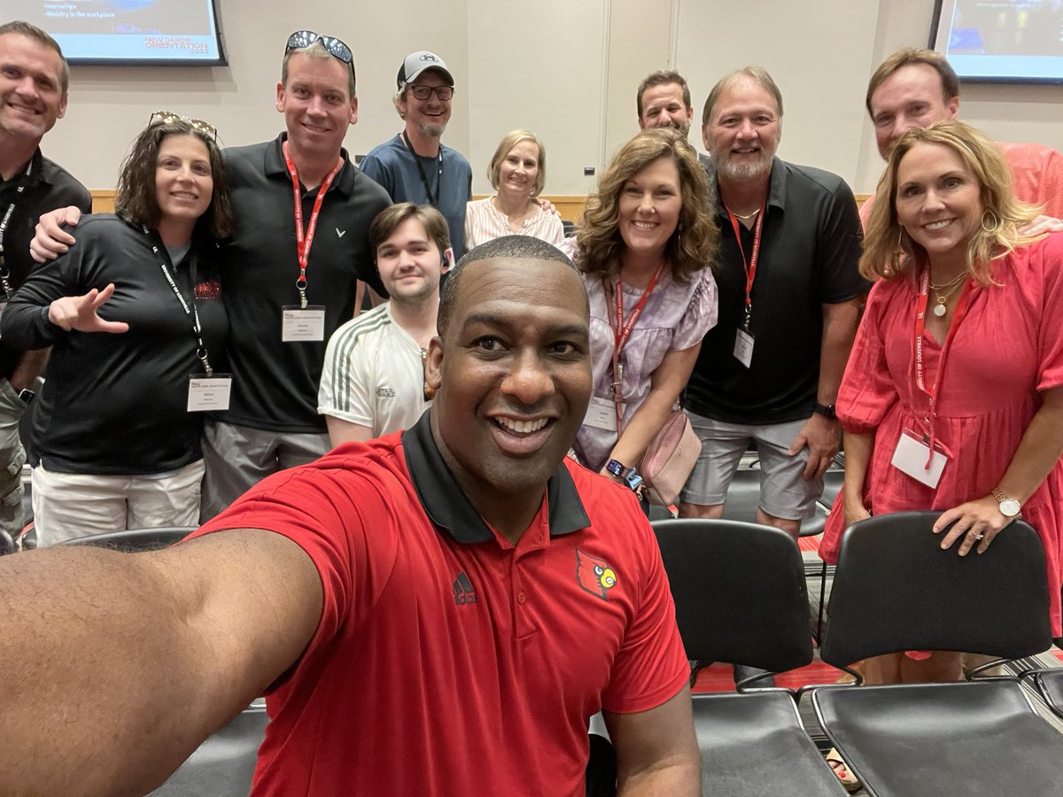 UofLBCM's tweet photo. Session #3 @uofl @orientationUL #RLA #parentsession #bcmlife https://t.co/y1YsFP0WB9