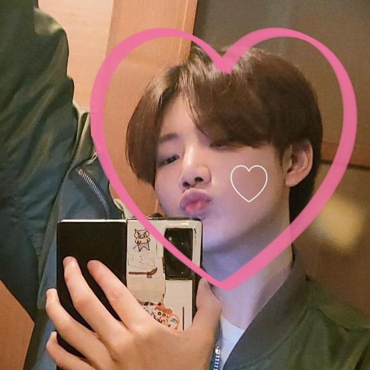 riana_506's tweet photo. 🏷️GIVEAWAY TRUZ BC MININI FOR 1 WINNER🧸

-follow me+rt
-rep mau character yg mana https://t.co/6WAd5Oo8w7