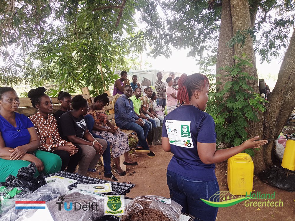 2/4
We were honored to have Dr. Boansi from KNUST Agri-Business and Marketing as our resource person. 

His expertise in the agricultural sector added tremendous value as he guided our farmers on value addition, identifying high-demand markets, and choosing the right channels.🌽