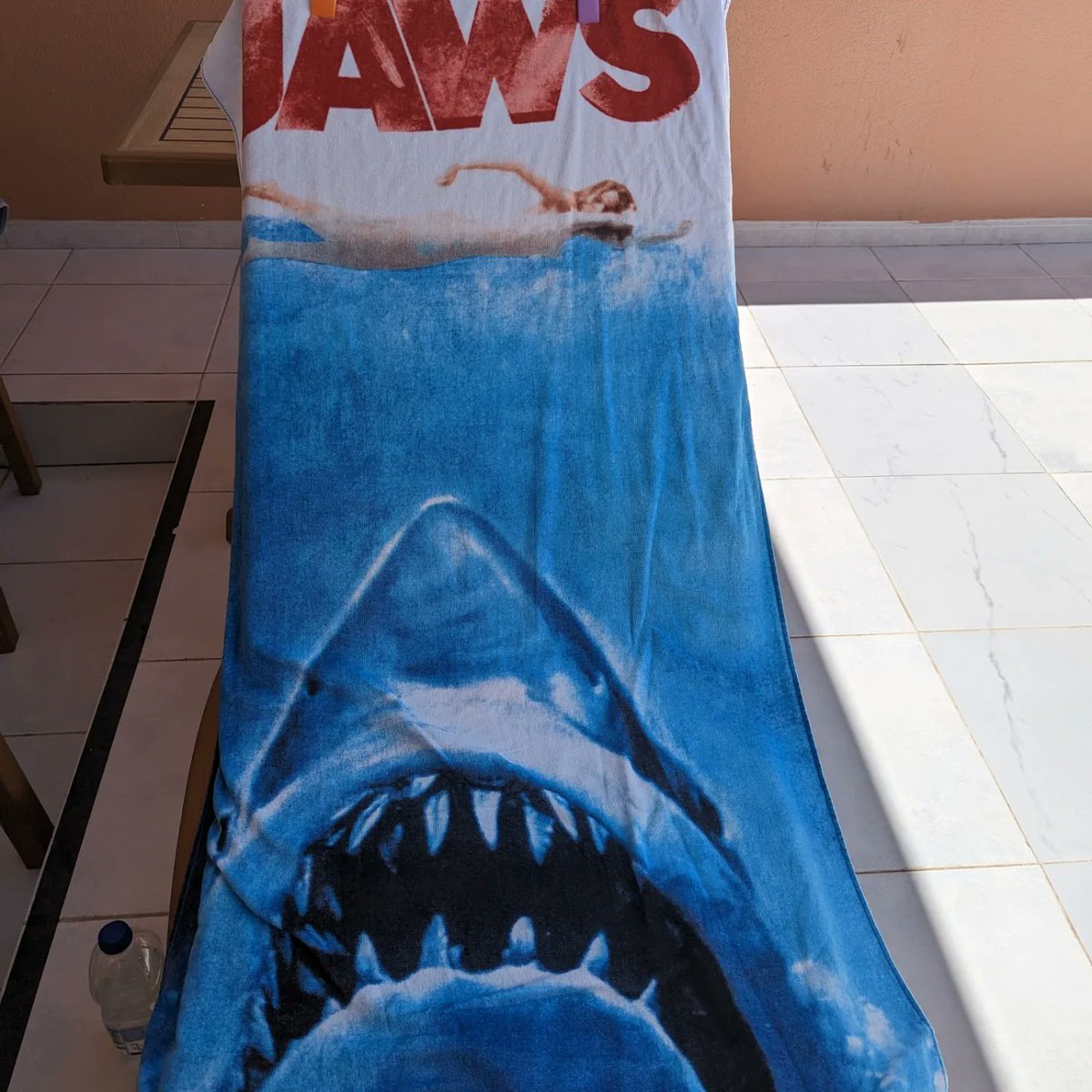 smbslt's tweet photo. #personalised #bookmark my pals o/h made for me #prototype #smallbusiness see how it handles the heat. #jaws #beachtowel cos is my fav 🦈 #bookmarks #toespainted to match my nails #purple #purplenails #currentread #book #206bones #author #kathyReichs #booktwt xxx https://t.co/2IuYNjSF2y