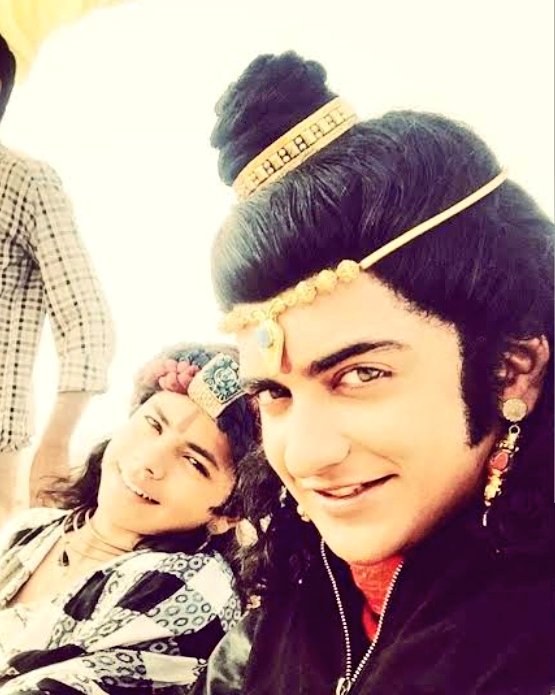 a_stalwart's tweet photo. Was just waiting for this trio to get together on the set of #AlibabaChapter2 and here it is... Nostalgia ✨🫶 giving similar Offscreen set vibes like Ashoka days.
#Alibabaekandaazandekha #AbhishekNigam #SiddharthNigam https://t.co/YlYo7he2Z5