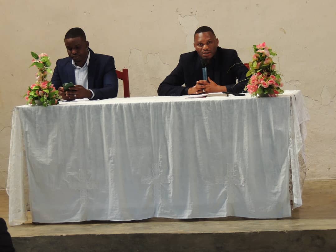 Umuryango ubanye neza,ubanye mu buryo bwemewe n'amategeko ni ipfundo ndetse n'imbarutso y'iterambere kuko umuryango uba utekanye.Uyu munsi mu Murenge wa <a href="/bweyeyesector/">Bweyeyesector</a> hasezeranye imiryango 60 yabanaga idasezeranye.ES NDAMYIMANA Daniel ni we washyingiye iyi miryango