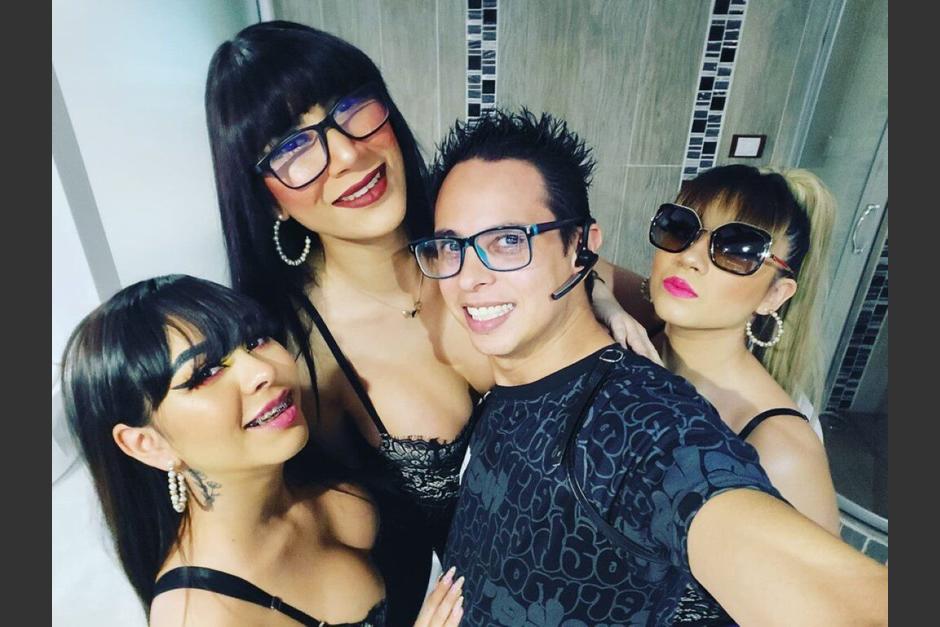 📹EN GUATE | Alex Marín, actor de cine para adultos, está en Guatemala

El actor llegó al país junto a una de sus tres esposas.

Míralos aquí: bit.ly/42o3G1W