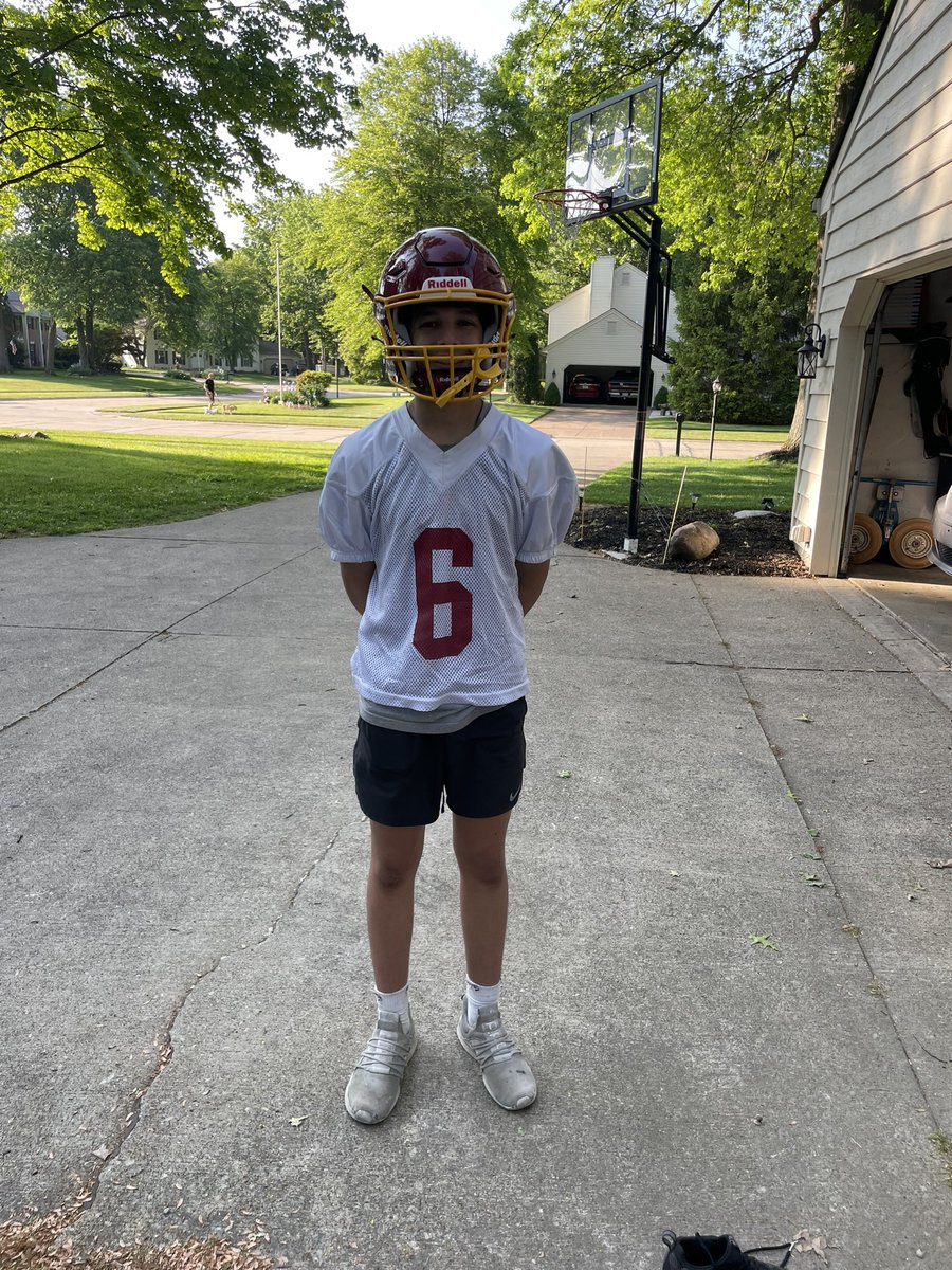 As 4 years of Avon Lake Football came to an end for @cjgurule class of 23’ another 4 years starts NOW for @gurule_evan class of 27’ we are so grateful and blessed to be apart of @ALFootballClub for all these years. Go Shoremen! #future #homegrown #nowherebetter