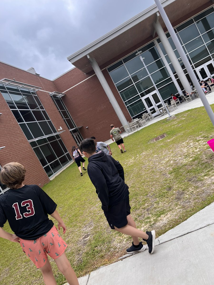 Miss__Gantt's tweet photo. #Lex1ShoutOut to the 7th grade team for hosting a good old fashion Field Day! 🥳 It brought back all the feels with the relays and 3-legged race! #pelionpride #PMSGrows https://t.co/6MuKpEycHk