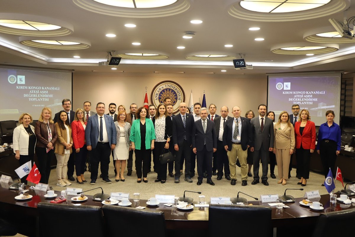 💉TÜSEB destekli Kırım Kongo Kanamalı Ateşi (KKKA) hastalığına yönelik aşı Ar-Ge çalışmaları başladı. Prof. Dr. Aykut ÖZKUL yürütücülüğünde Türkiye’de yerli ve milli üretilmesi planlanan KKKA Aşı projesinin ilk bilimsel izleme toplantısı Ankara Üniversitesi’nde yapıldı.