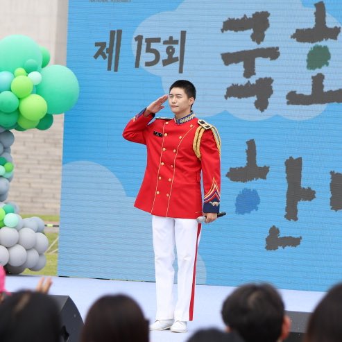 alicelove1109's tweet image. 강승식 일병🫡진급 축하해🥳🥳🥳🥳🥳훈련병&amp;gt;이병&amp;gt;일병 아기구닌에서 형아 군인으로 성장 곧 후임도 들어올텐데 앞으로 얼마나 더 잘할까 너의 앞으로의 날들이 기대돼 너의 찬란한 날에 앞으로도 함께할게💙💛잘 버텨줘서 고마워 #강승식 #일병 #육사군악대