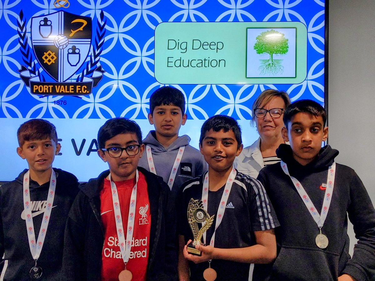 DigDeepEd's tweet image. Another #BeValiant program delivered at @OfficialPVFC this time with another excellent enthusiastic group from @Coopacademy
A great group of lads who dug deep and got involved. 🔥🔥🔥