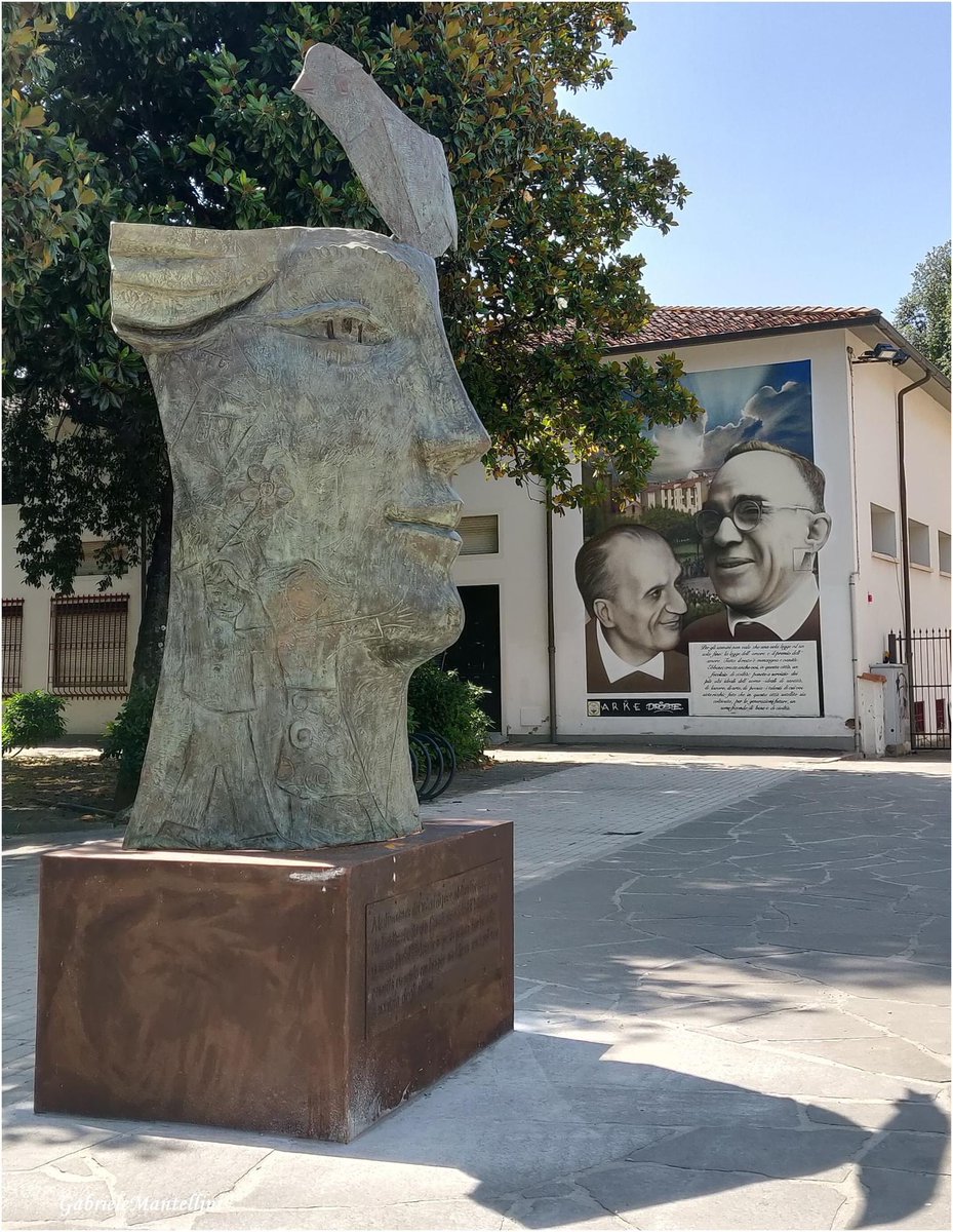 Alessia_Bettini's tweet photo. Grazie alla Comunità dell'Isolotto per aver donato una meravigliosa opera d'arte di #FuadAziz alla città, scultura in bronzo che si può ammirare in Piazza dell'Isolotto, cuore del Quartiere 4. L'arte è una grande risorsa che ci fa emozionare, crescere e avvicinare agli altri https://t.co/Xyui5HYuH6