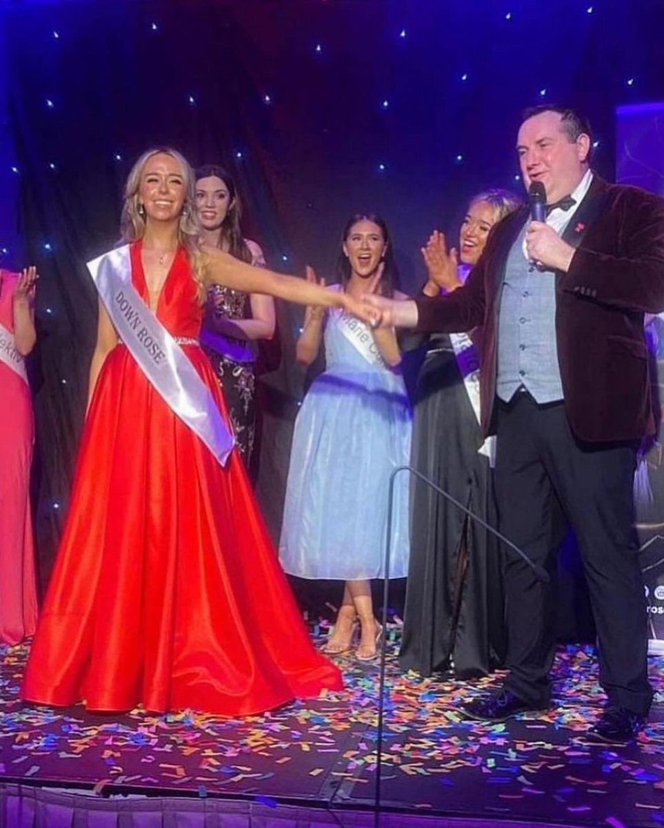HarmonyHealthBe's tweet photo. Congratulations to the new Down Rose @nadinedowney_ ❤️🖤🌹
She has done absolutely brilliant and we are so happy for her 🥰
Nadine was sprayed with Bellamianta spraytan for the competition at the weekend! #bellamainta #harmonyhealthbeauty https://t.co/OjqSqEzE2p