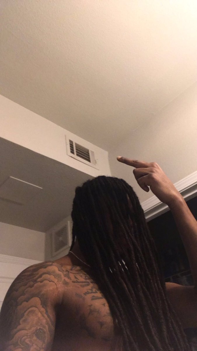 Bjacc009's tweet photo. Loc star, but I’m all in one. 🔮 https://t.co/8Qt9MK7lG8