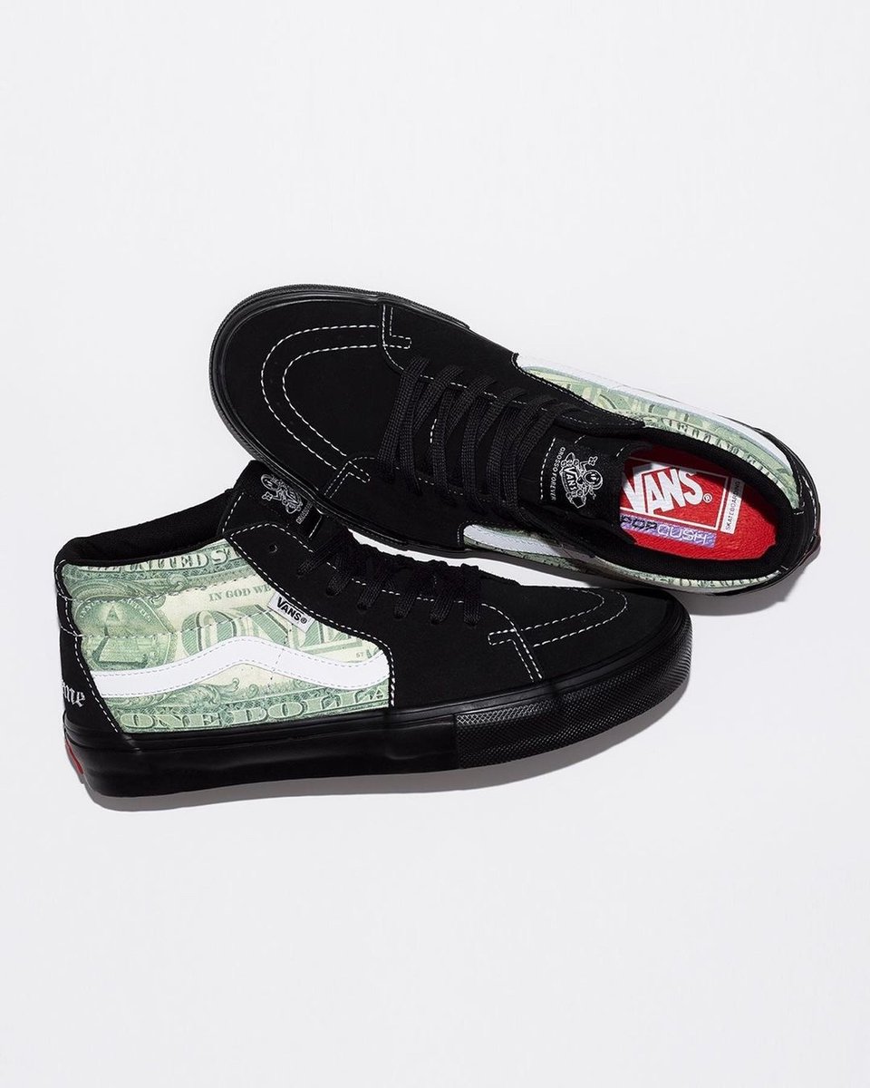 FROWMen_'s tweet photo. #Supreme x #Vans makin’ it rain 💰💸 Thoughts? 👇🏻 #droptomorrow https://t.co/wzAdUYutxR