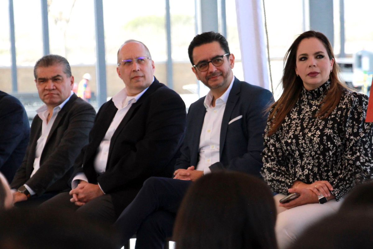 ZogbiNazira's tweet photo. Esta nueva planta representa 700 nuevos empleos para la #RegionSureste que siguen posicionando al Estado entre los líderes nacionales en los principales indicadores laborales. https://t.co/7diUQCw1rr